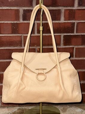 Henry Beguelin Authentic Cream Pebbled Leather Shoulder Bag with Ring Accent